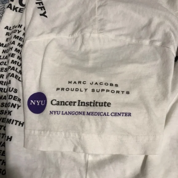 Marc Jacobs “ protect the skin you’re in” t shirt Miley Cyrus - Picture 5 of 6